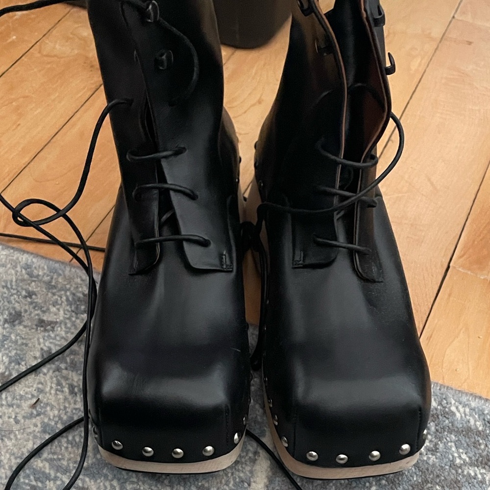 Marsèll Black Leather Bottone ankle boots